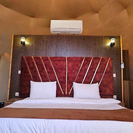 Wadi Rum Oscar Camp ภายนอก รูปภาพ