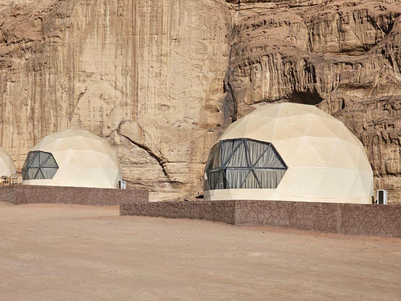 Wadi Rum Oscar Camp ภายนอก รูปภาพ
