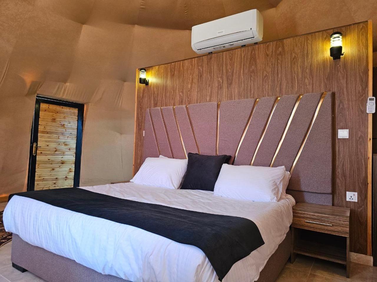 Wadi Rum Oscar Camp ภายนอก รูปภาพ