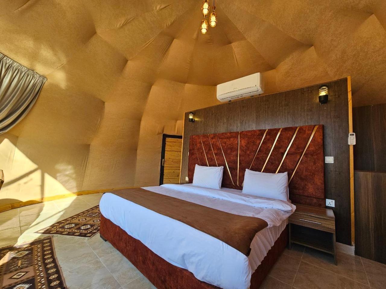 Wadi Rum Oscar Camp ภายนอก รูปภาพ