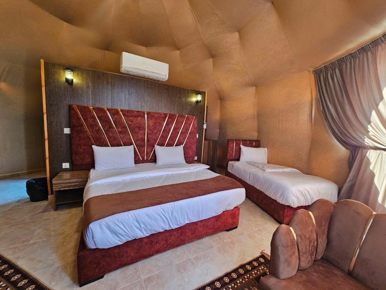Wadi Rum Oscar Camp ภายนอก รูปภาพ