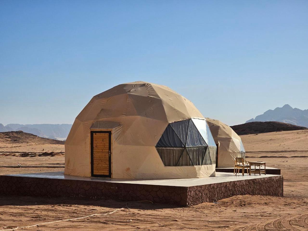 Wadi Rum Oscar Camp ภายนอก รูปภาพ