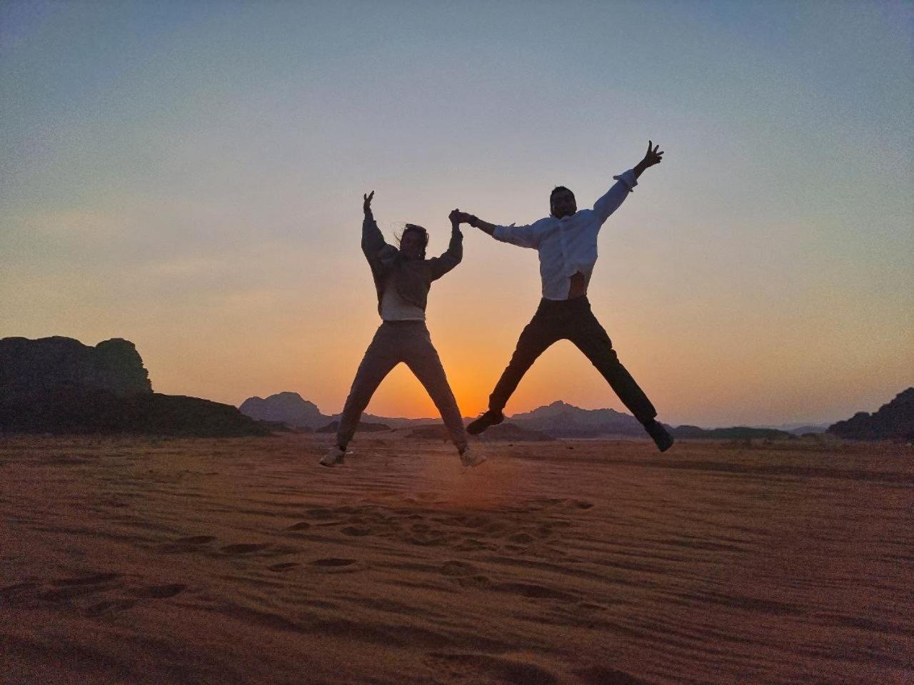 Wadi Rum Oscar Camp ภายนอก รูปภาพ